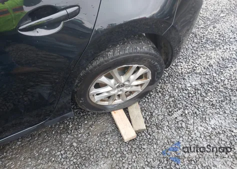 2014 Mazda Mazda3 I Touring z USA, uszkodzony, nr VIN JM1BM1L78E1181099